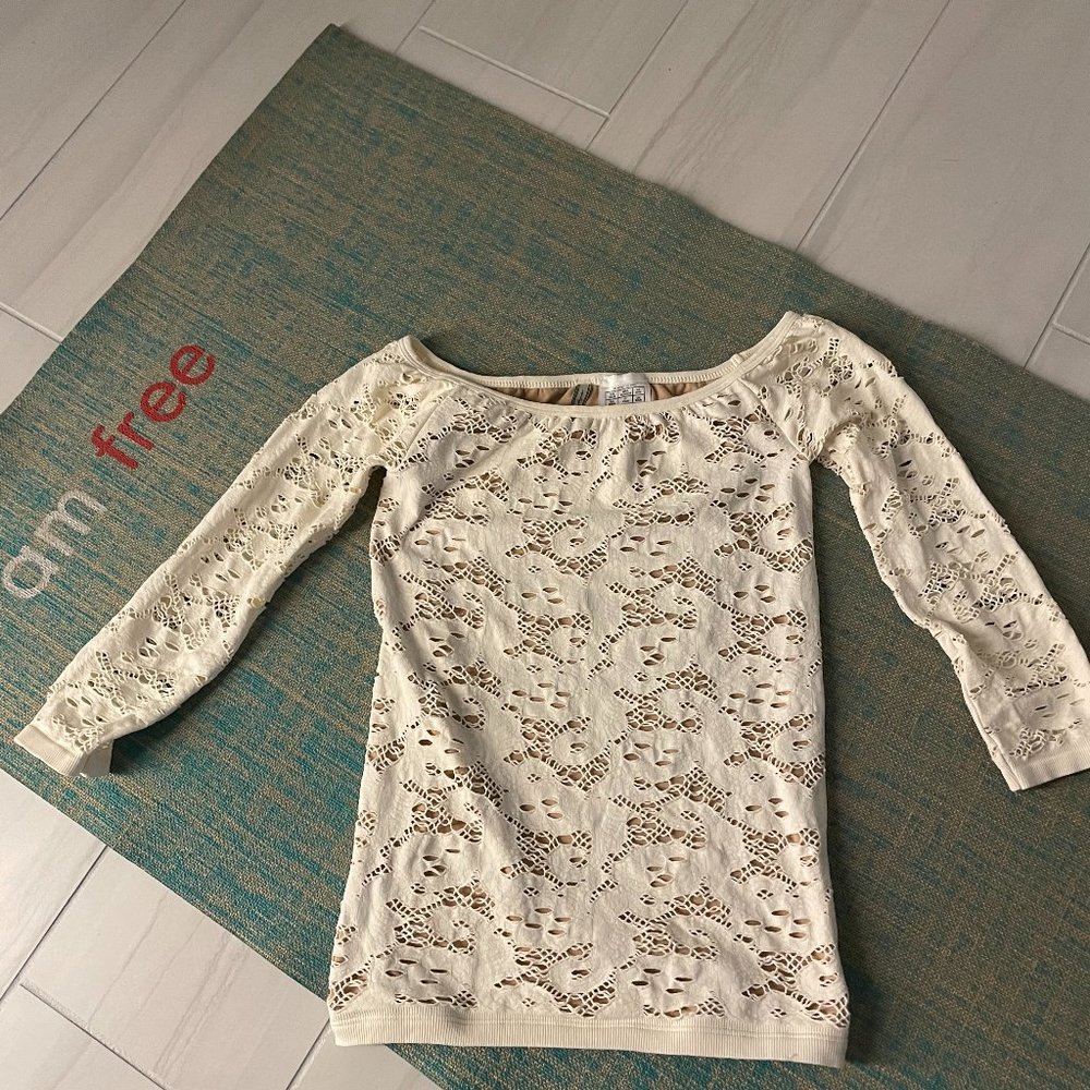 GUESS TOP